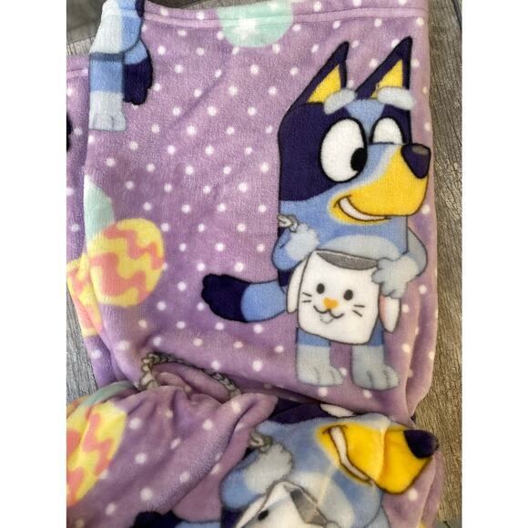 Bluey Silk Throw Blanket 50” x 70” – Easter Purple - Picture 2 of 4